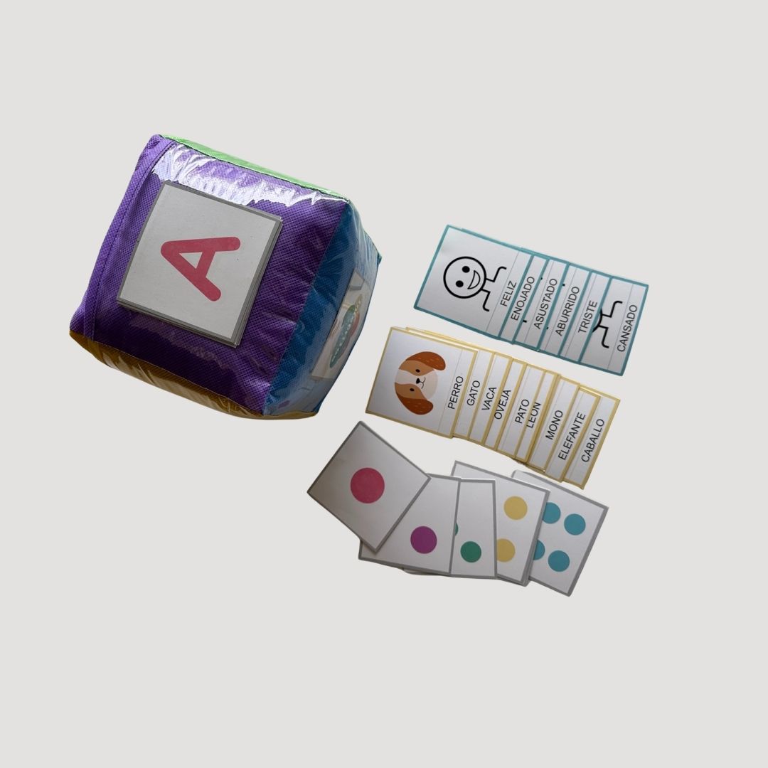 Cubo Didáctico de Tela con Tarjetas Intercambiables