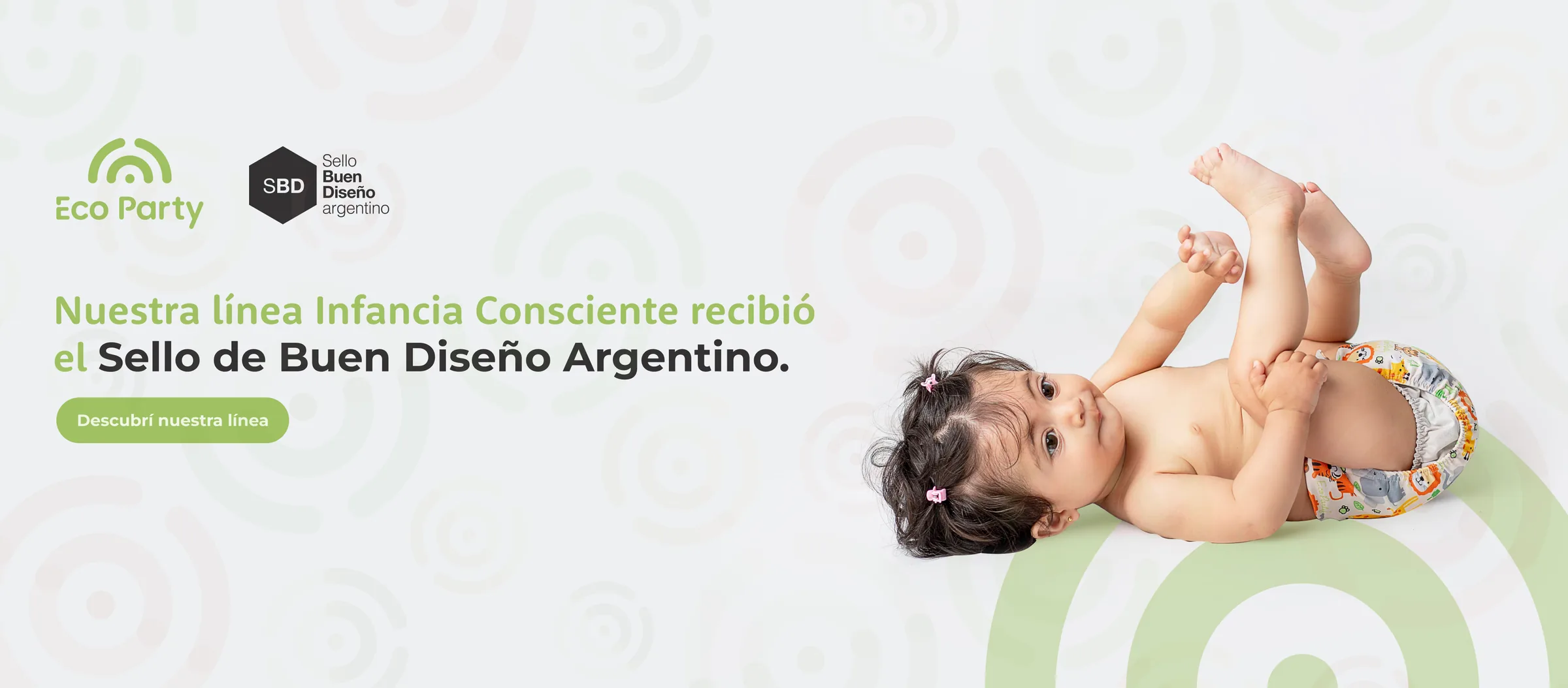 Bebé con pañal Eco Party de la línea Infancia Consciente, Sello de Buen Diseño Argentino